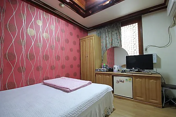 Taeyang Motel Busan 2*,