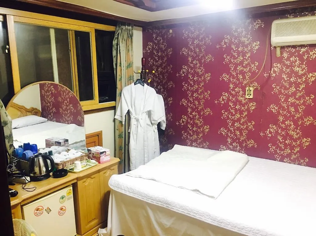 Taeyang Motel Busan
